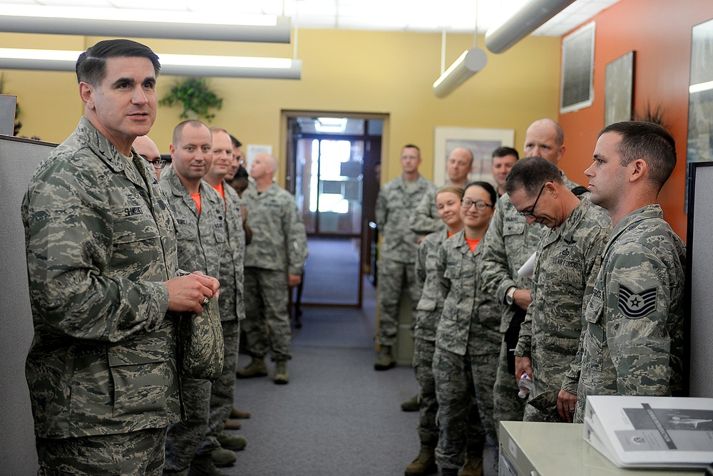 25th AF commander visits Offutt