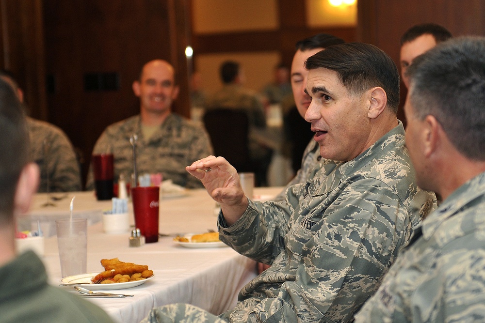 25th AF commander visits Offutt