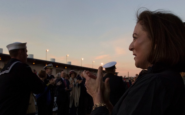 USS Zumwalt (DDG 1000) Commissions in Baltimore