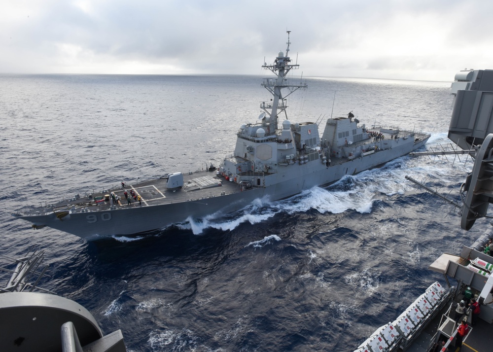 USS Chafee pulls alongside USS Nimitz