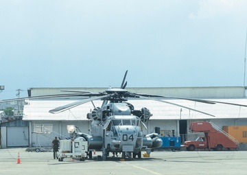 161016-N-RL456-385