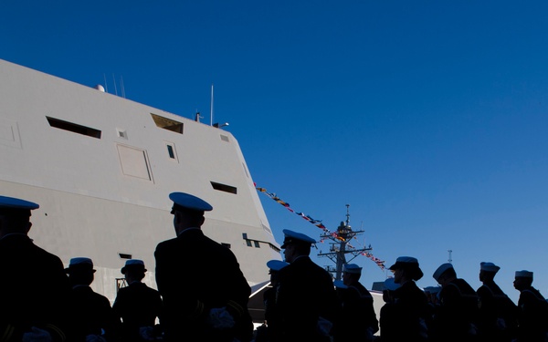 USS Zumwalt (DDG 1000) Commissions in Baltimore