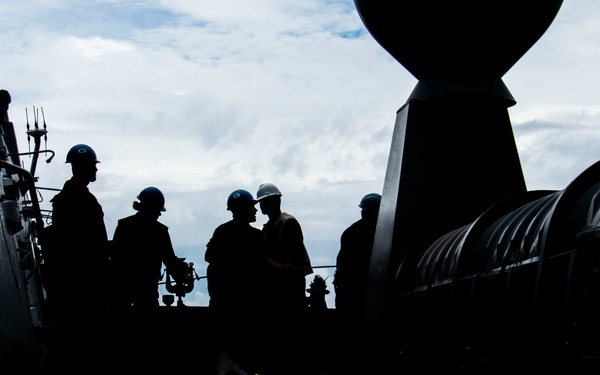 USS Green Bay (LPD 20) conducts a replenishment at sea