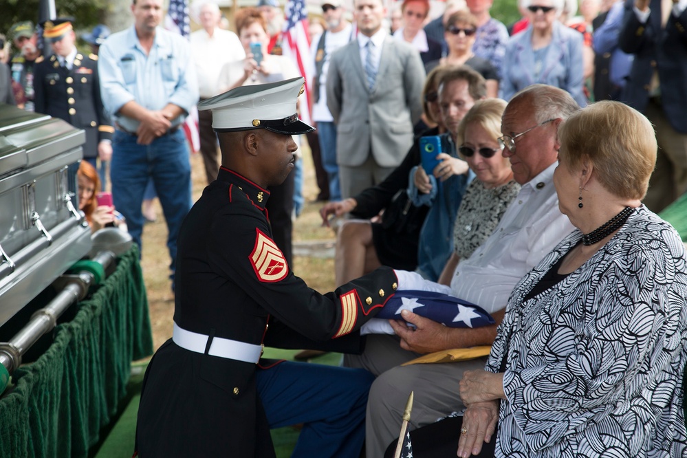 WWII Marine laid to rest in Mississippi