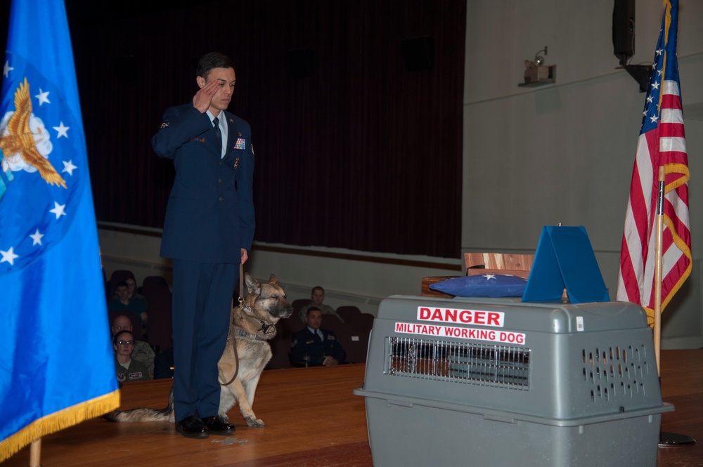 Team Minot bids farewell to MWD &quot;Kitty&quot;
