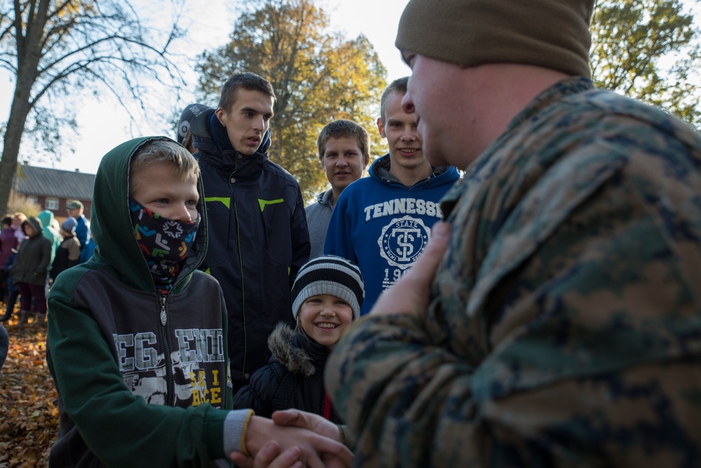 U.S. service members spend day with Latvian children