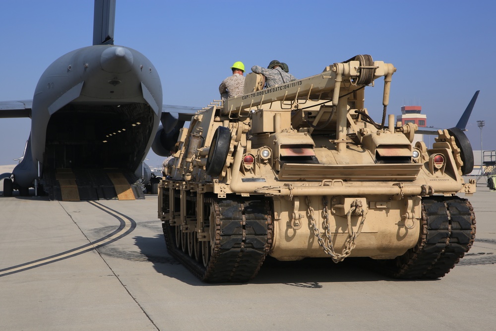Marines, Airmen transport tank using strategic airlift