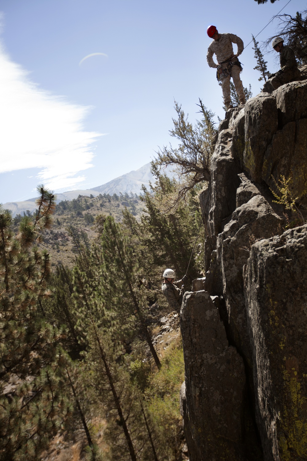 &quot;The Commandant's Battalion&quot; conquers Assault Climbers Course