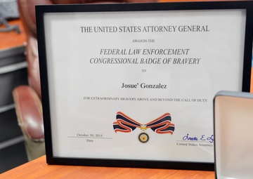 Texas Guardsman, Border Patrol Agent rescues girl in drowning waters