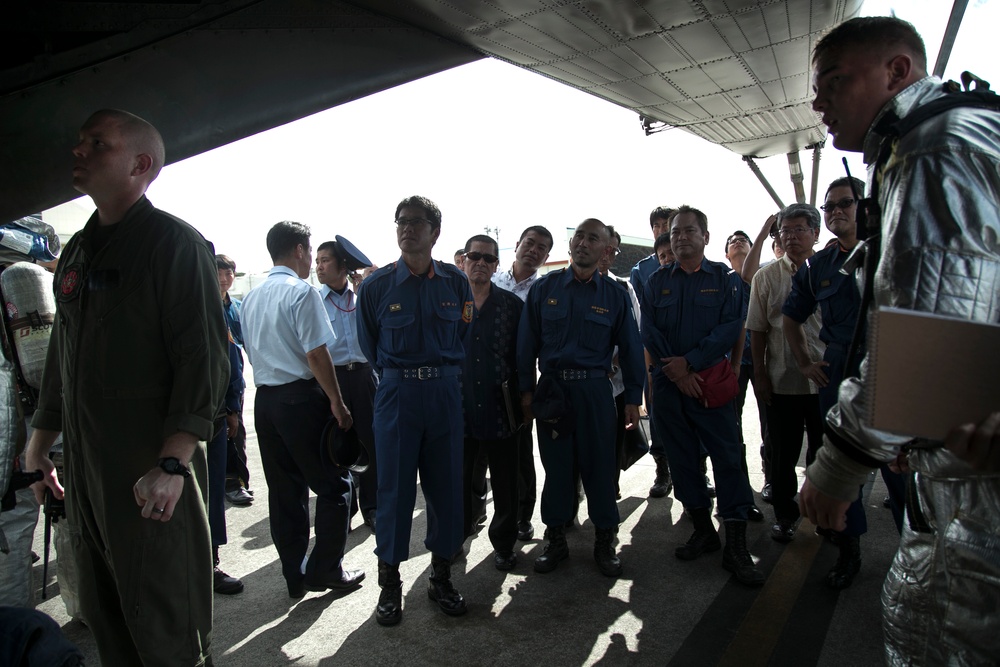 Bilaterally prepared: ARFF Marines train with Okinawa fire departments