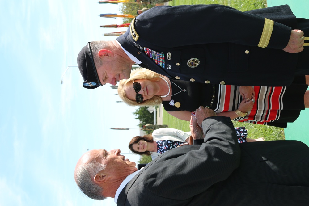 Former commander returns to Fort Riley for Victory with Honors