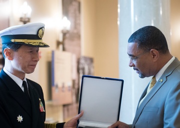 Chief of Staff Japan Maritime Self-Defense Force lays a wreath at the Tomb of the Unknown Soldier in Arlington National Cemetery
