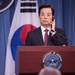 SD hosts press conference with Korean Minister of National Defense Han Min-koo