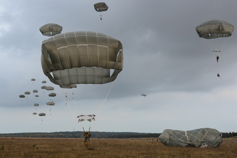 173rd Peacemaster Unity Heavy Drop and Airborne Jump