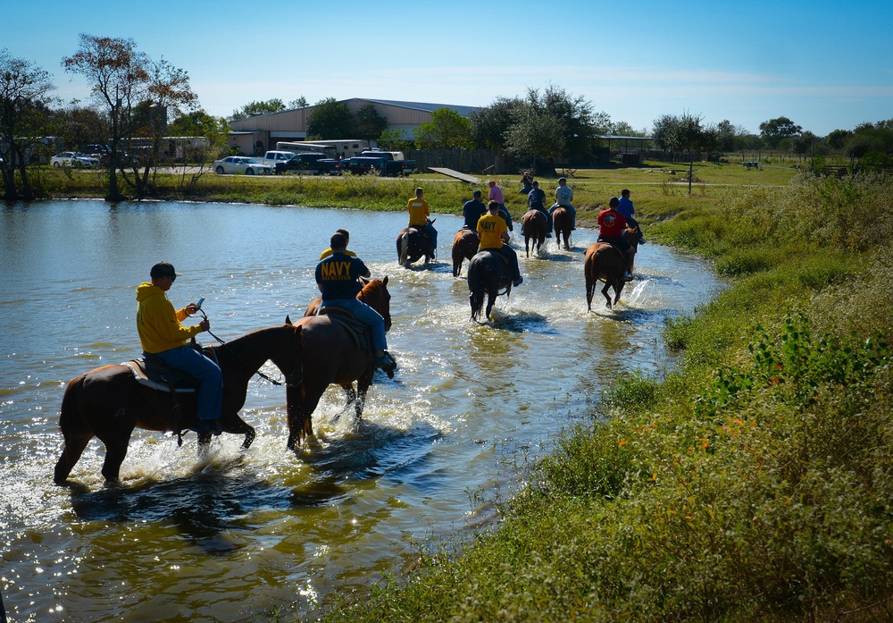 Cutting Horse Trainer Stregthens Trust Between Navy Sailors