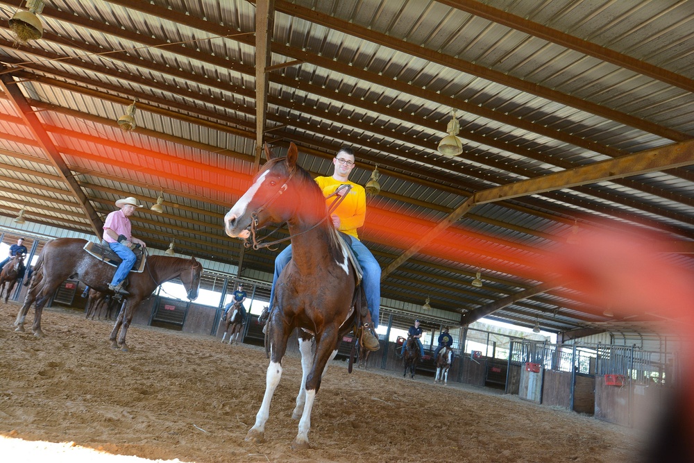 Cutting Horse Trainer Stregthens Trust Between Navy Sailors