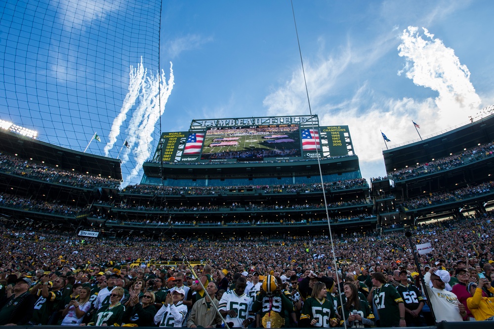 CV-22 Osprey's flyover Lambeau Field