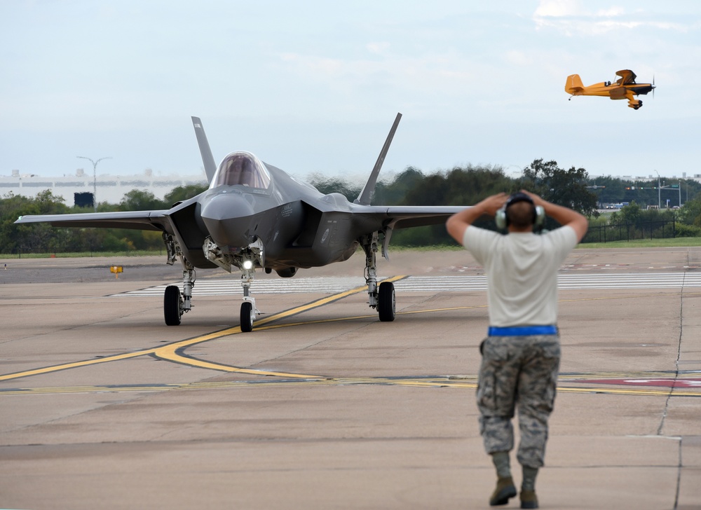 Nomads debut at Alliance Airshow