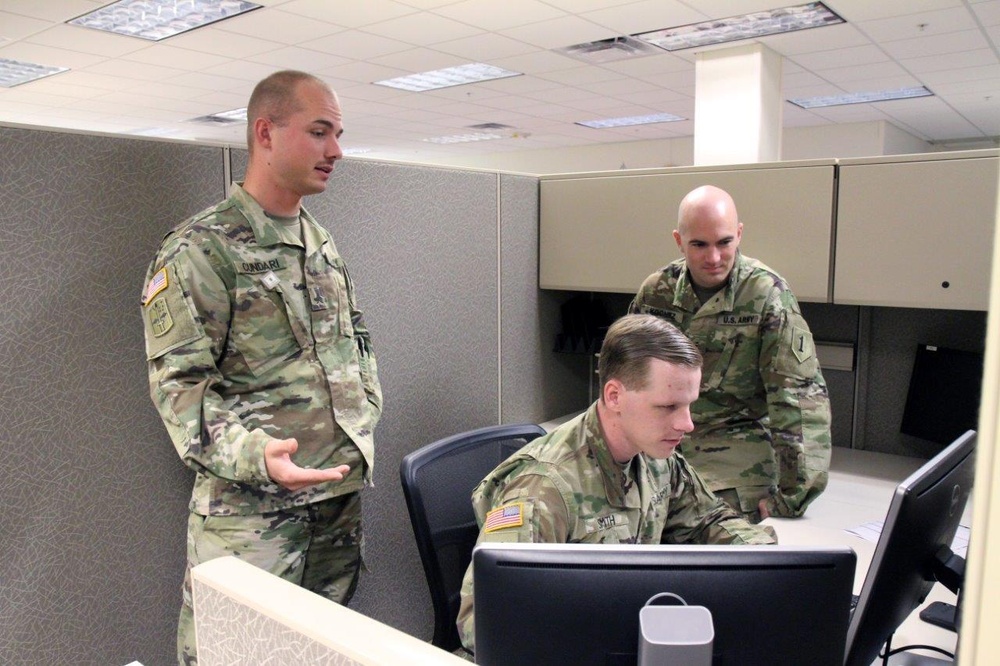 ‘Big Red One’ Soldiers win at All-Army Cyberstakes competition