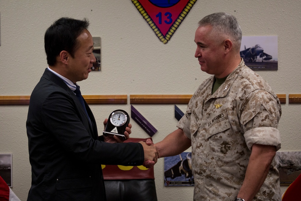 Fukuda visits MCAS Yuma