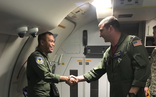 PHIBLEX 33 Exercise Ends with a Handshake