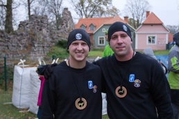 Paratroopers complete the Castle Mound trail run