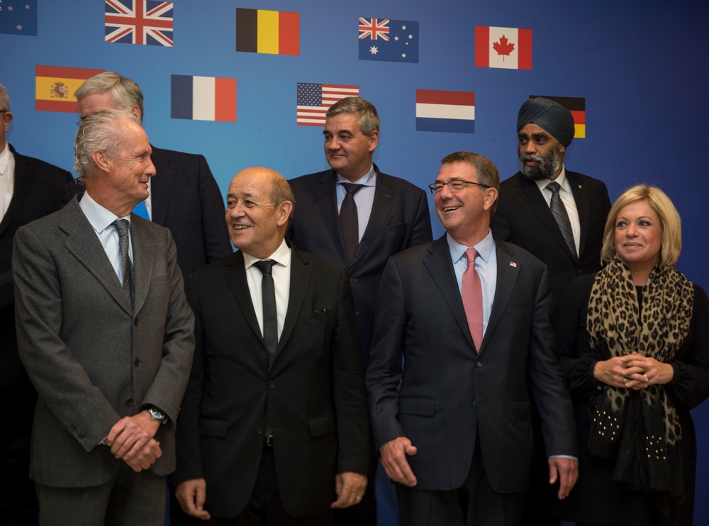 SD attends Counter-ISIL Ministerial Meeting in Paris