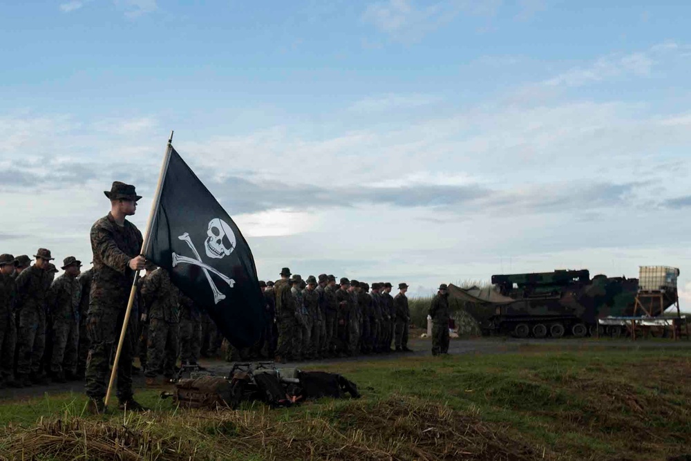 Marines teach about AAVs, weapons, equipment