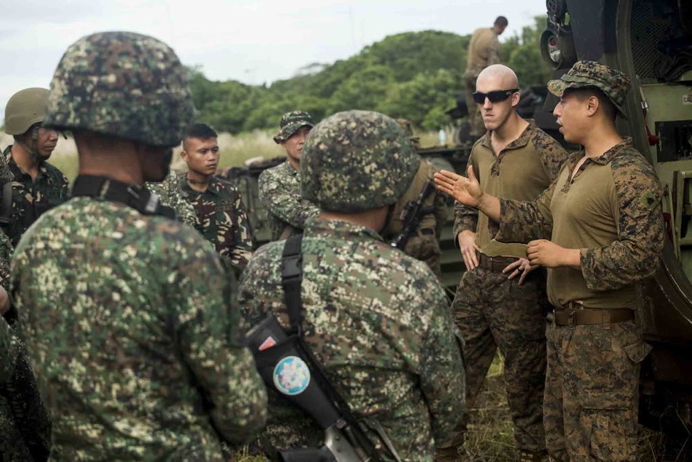 Marines teach about AAVs, weapons, equipment