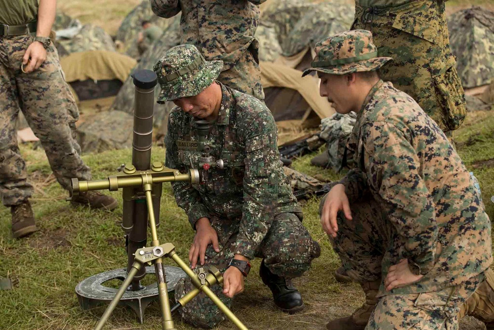 Marines teach about AAVs, weapons, equipment