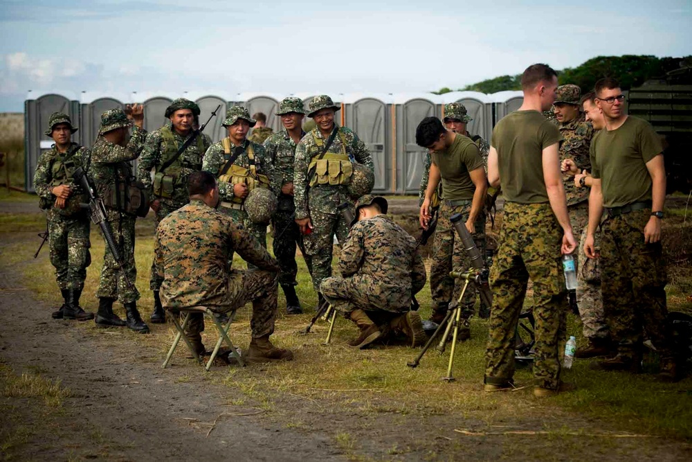 Marines teach about AAVs, weapons, equipment