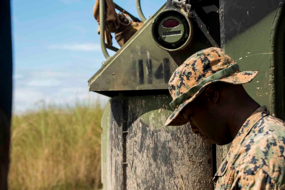 Marines teach about AAVs, weapons, equipment