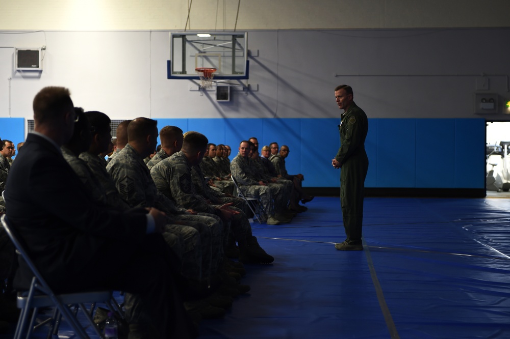 Gen. Wolters visits the 501st Combat Support Wing
