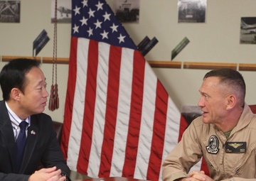 Japanese official visits MCAS Yuma, learns firsthand of F-35B’s capabilities