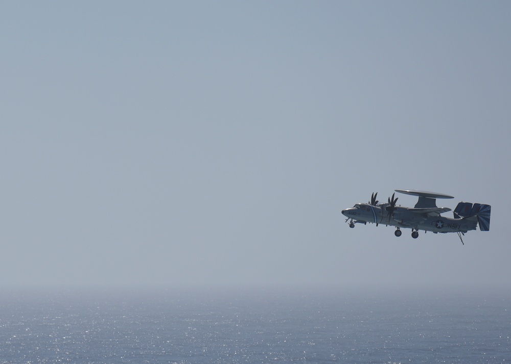 E2-D Hawkeye lands on USS Nimitz