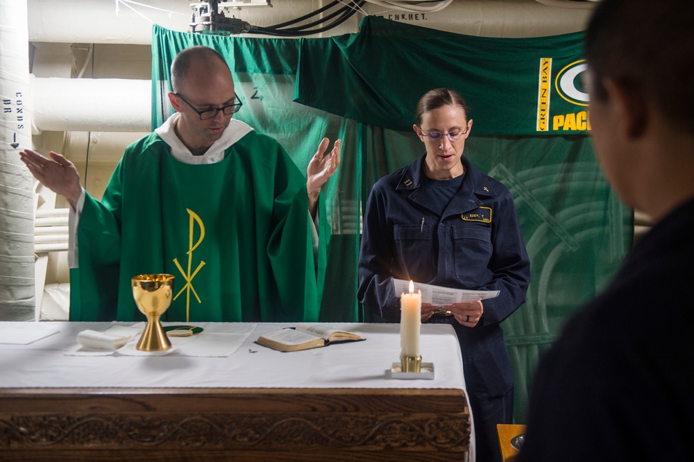 Green Bay holds Protestant service at sea