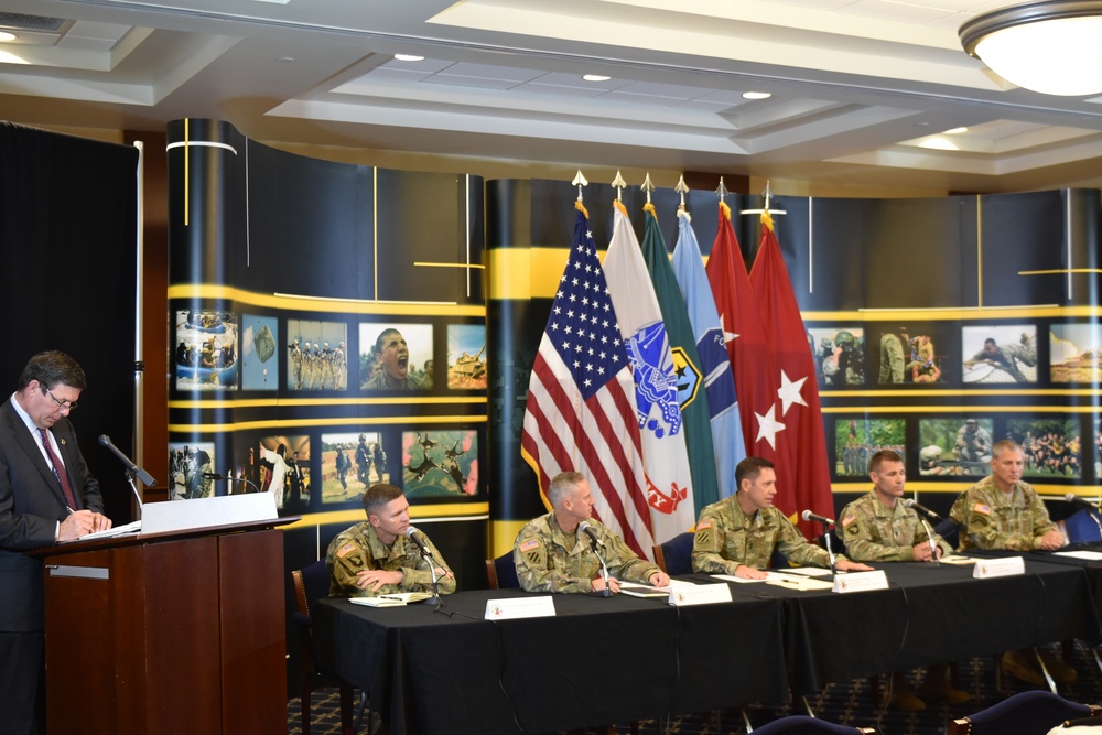2016 10 26 Infantry Basic Officer Leader Course Media Roundtable