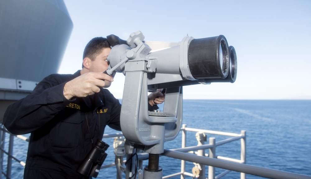 DVIDS - Images - USS Lake Champlain Transits the Pacific Ocean [Image 3 ...