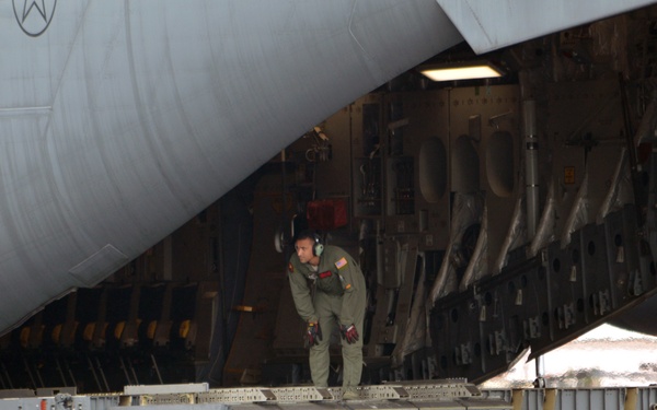 TF Raider boards C-17 for Lightning Forge