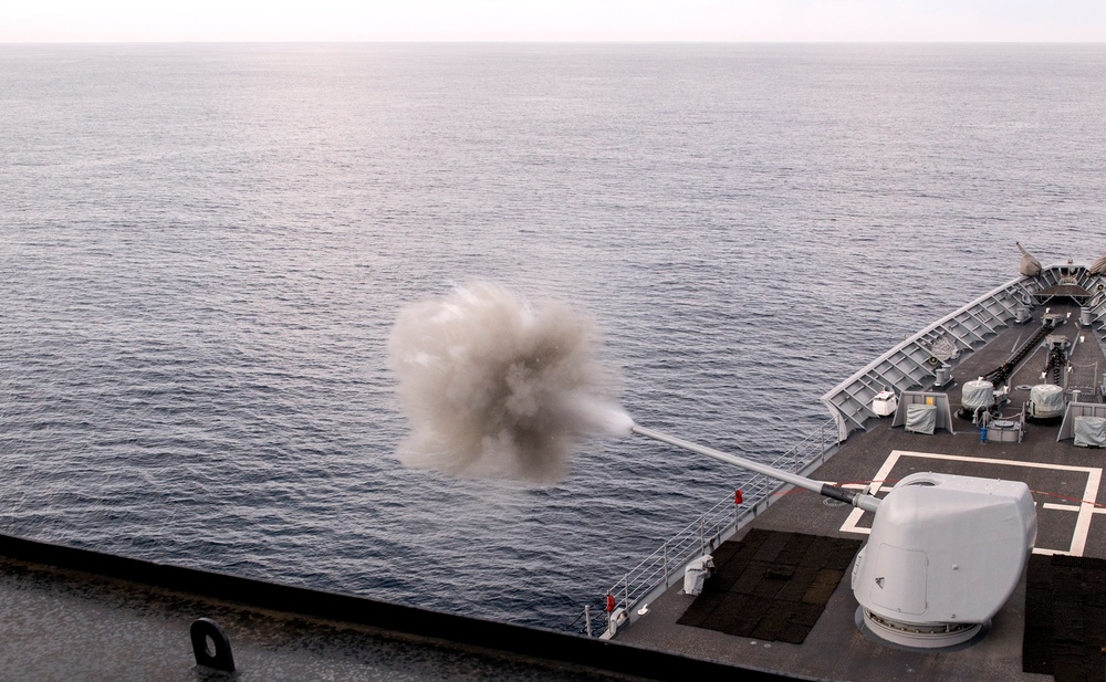 USS Lake Champlain (CG 57) completes Pre-action Aim Calibration