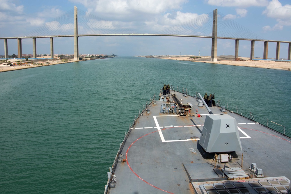 USS Mason (DDG 87) Suez Canal