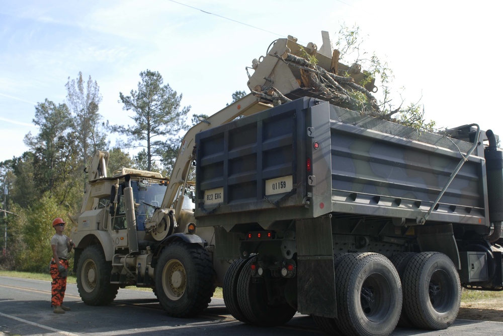 NCNG Engineers assist DOT during Hurricane Matthew aftermath