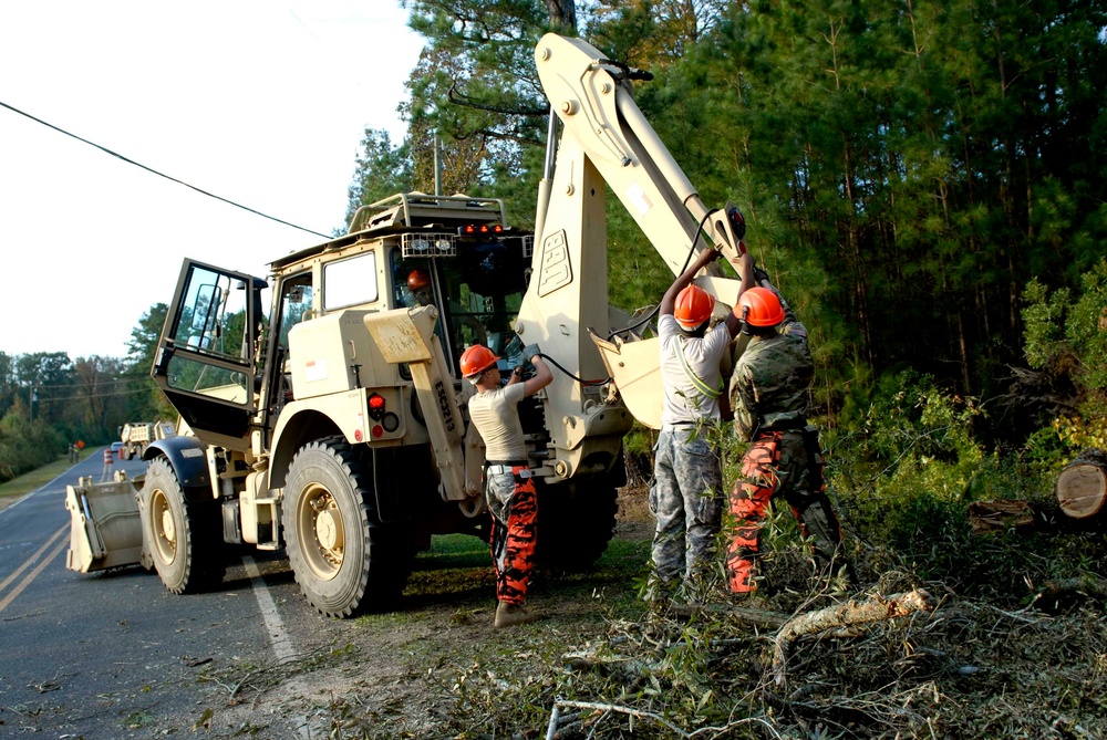 NCNG Engineers assist DOT during Hurricane Matthew aftermath