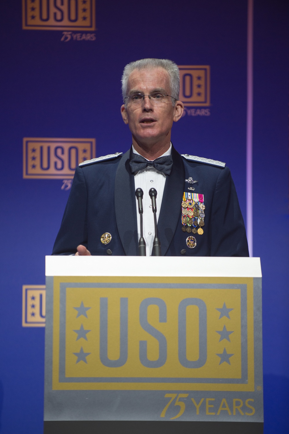 2016 USO Gala