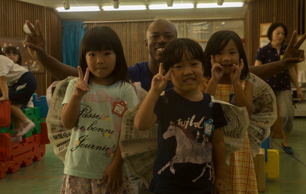 III MEF Marines Visit Chatan-Daini Kindergarten