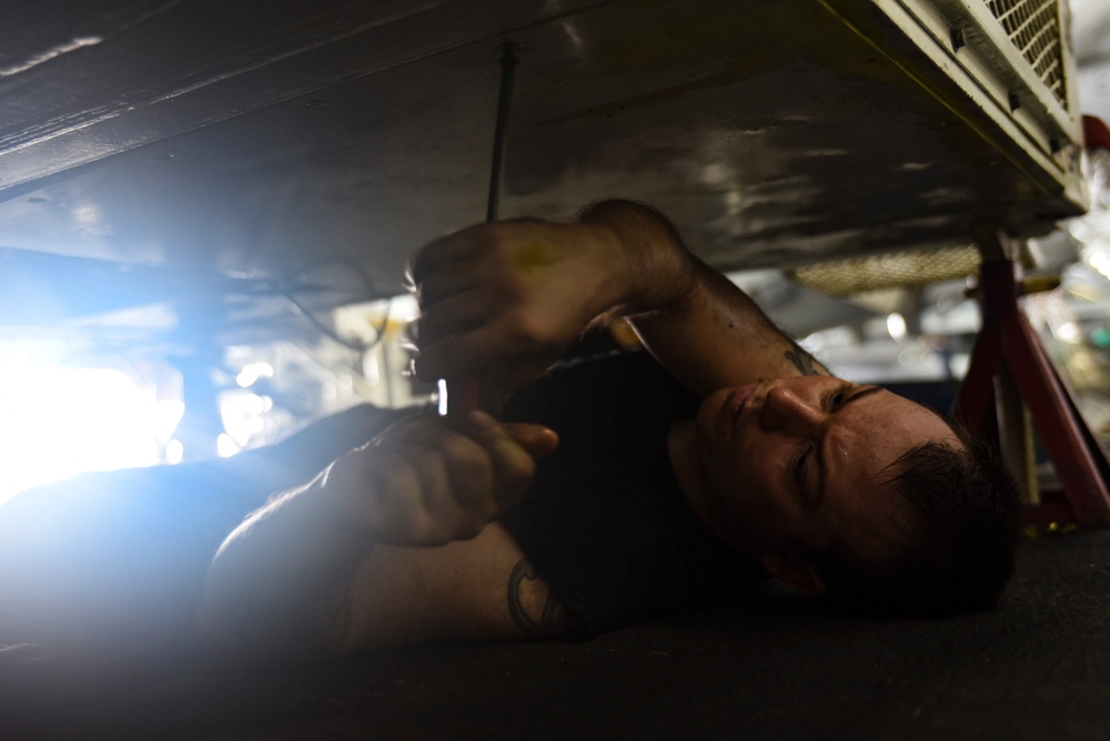 USS Dwight D. Eisenhower (CVN 69) Deployment