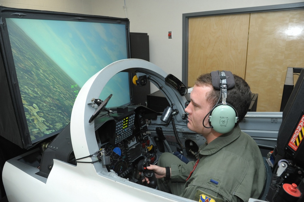 435th Fighter Training Squadron train on T-38 aircraft Simulators