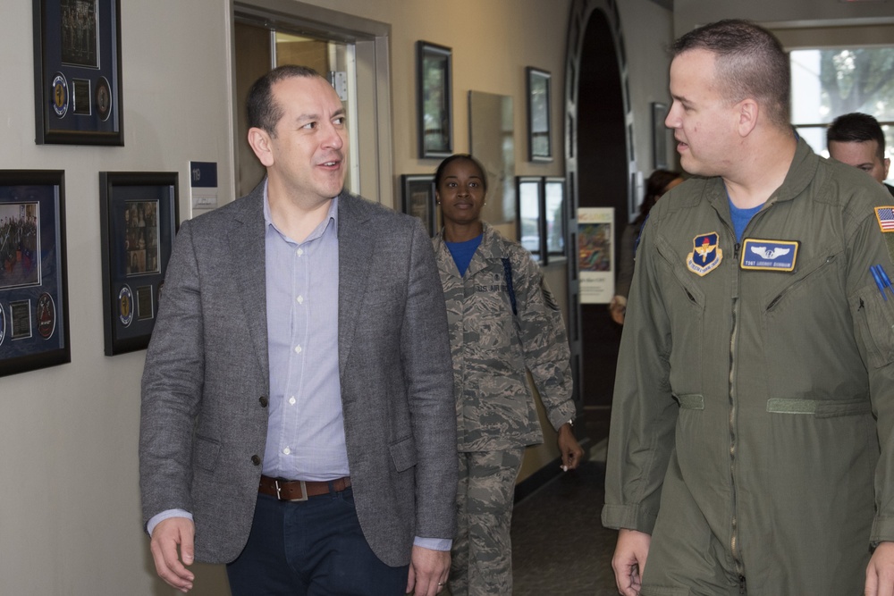 Assistant Secretary of the Air Force visits Remotely Piloted Aircraft school