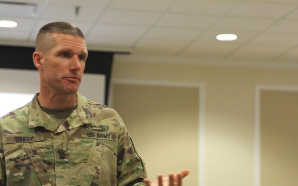 1SGT WORKSHOP	Sergeant Major Dailey visits 451st ESC First Sergeant Workshop