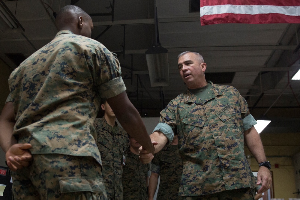 U.S. MARFORCOM Commander visits SPAMGTF-CR-AF Marines